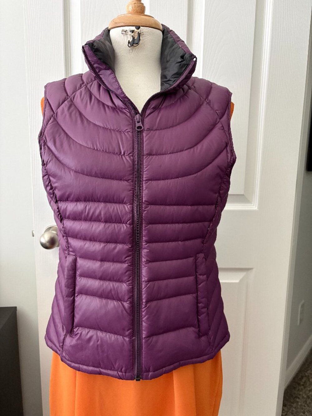 Summer Sale!! Bernardo Goose Down Puffer Vest Purple Size M